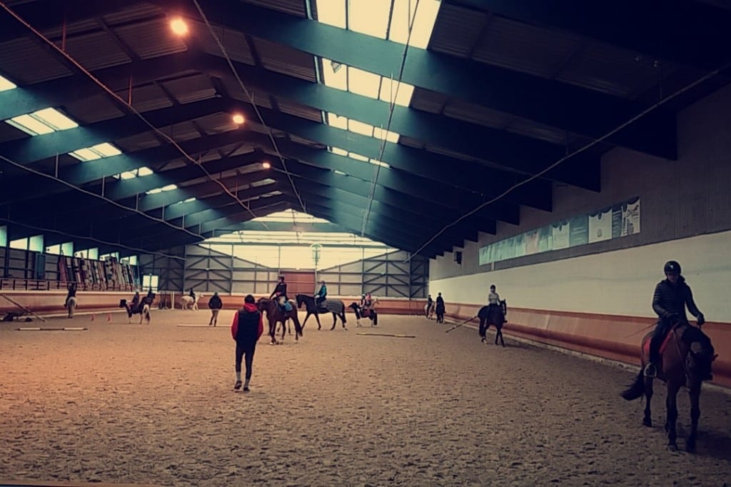 Eclairage carrière et manège centre équestre Speqtris Sport — free download